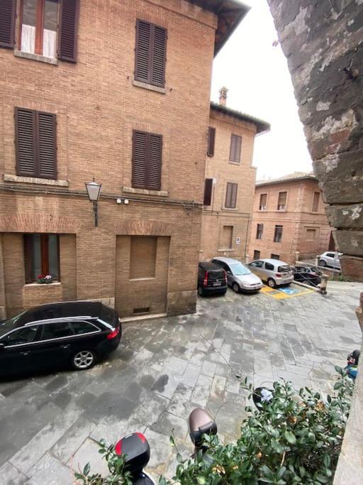 Al Vicolo Dell'Oro Apartment Siena Bagian luar foto
